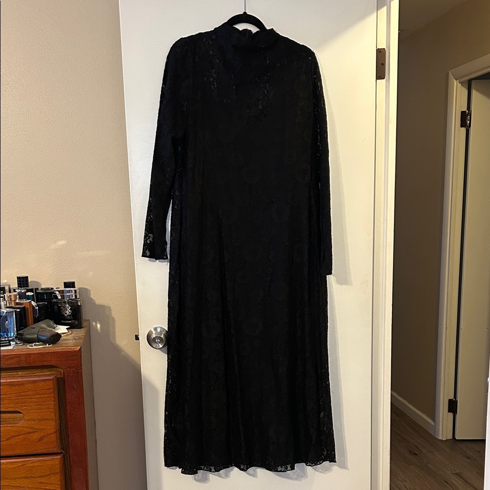 Elegant Black Lace Dress